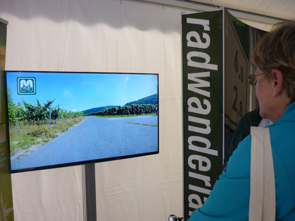 Fahrradsimulator beim Tag der Deutschen Einheit © LBM Rheinland-Pfalz